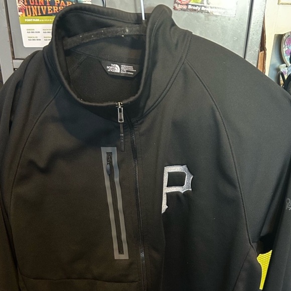 The North Face Other - The North Face Canyon Jacket Pittsburgh Pirates NFA0A3LH9! Size XL EUC
